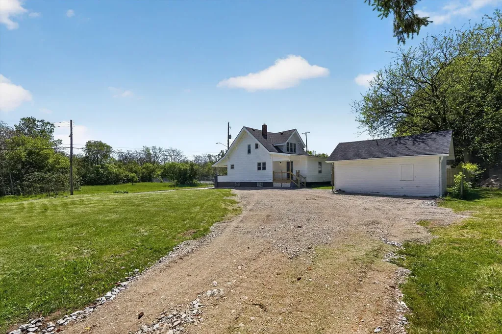 2110 S Grand Traverse Street Flint City MI 48503
