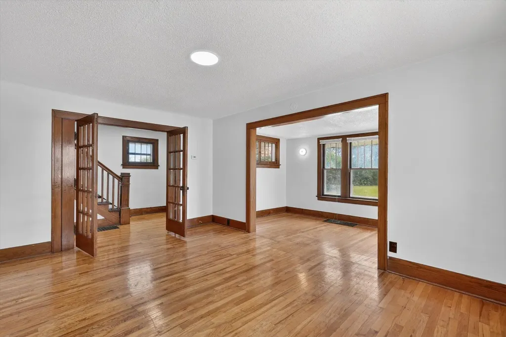 2110 S Grand Traverse Street Flint City MI 48503