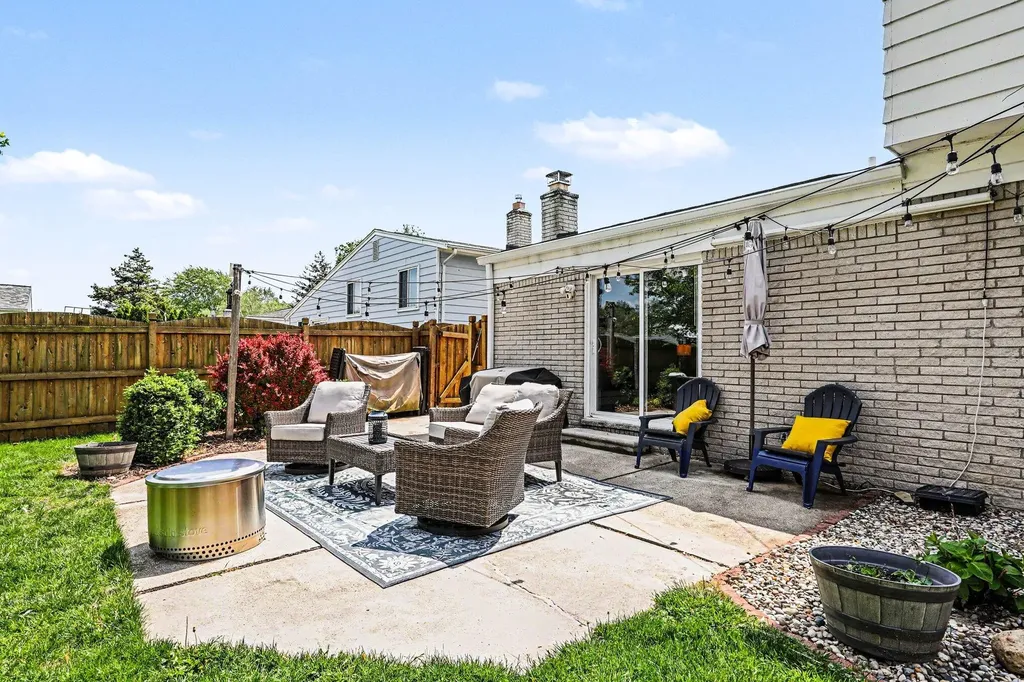 50380 Bower Drive Chesterfield Township MI 48047