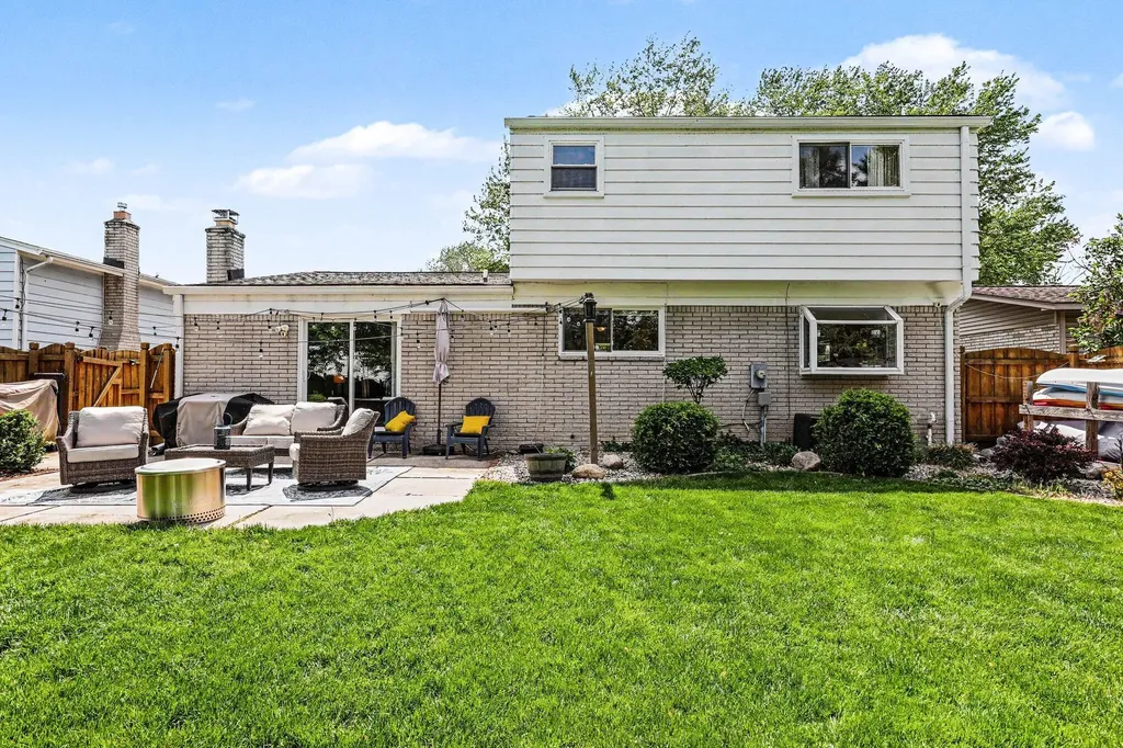 50380 Bower Drive Chesterfield Township MI 48047