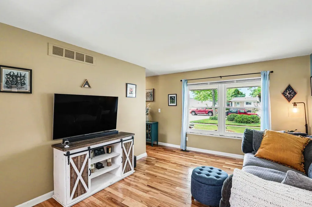 50380 Bower Drive Chesterfield Township MI 48047
