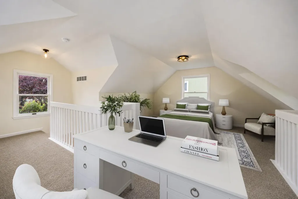 1934 Maddy Lane Keego Harbor City MI 48320