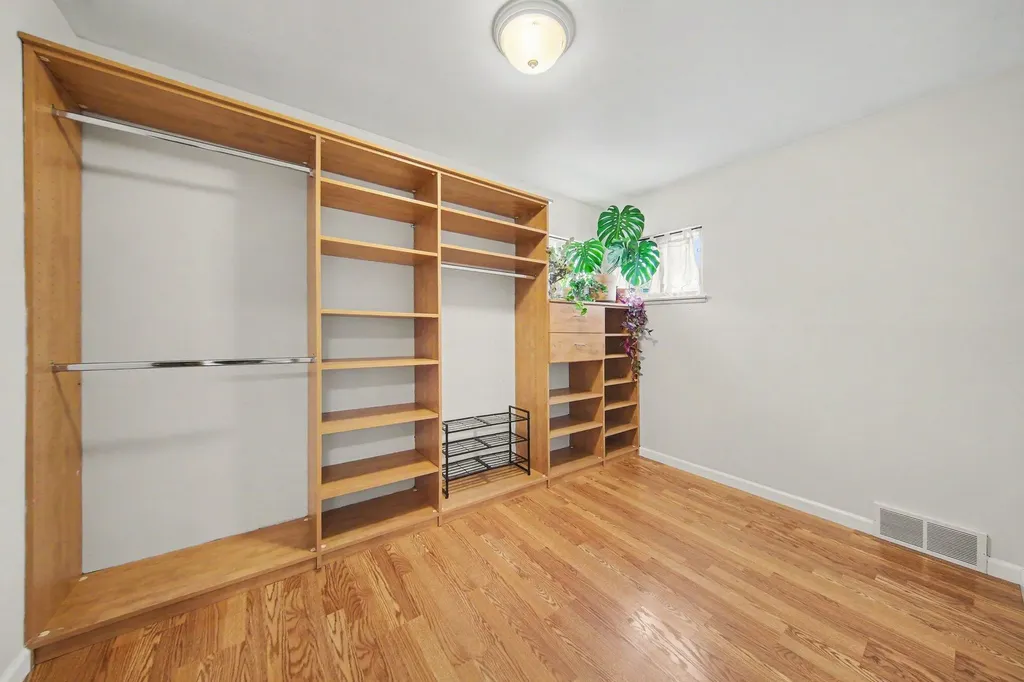 1241 Shirley Drive Ypsilanti Charter Township MI 48198