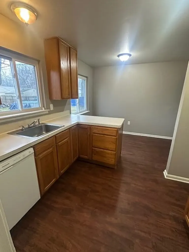 26935 California Street Taylor City MI 48180