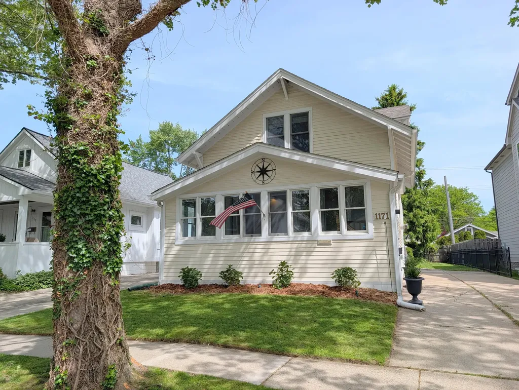 1171 Smith Avenue Birmingham City MI 48009