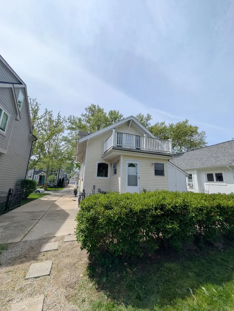 1171 Smith Avenue Birmingham City MI 48009