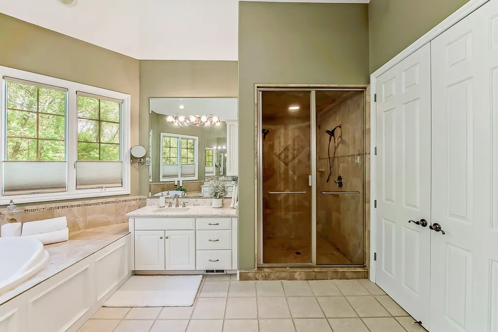 9222 Northpointe Ridge Brighton Township MI 48114