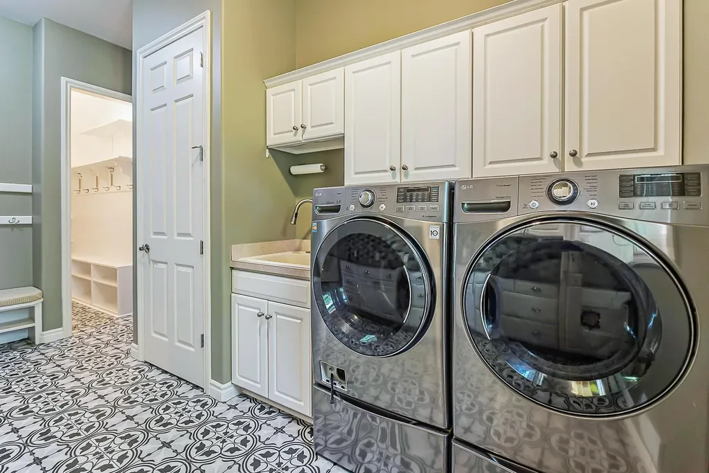 9222 Northpointe Ridge Brighton Township MI 48114