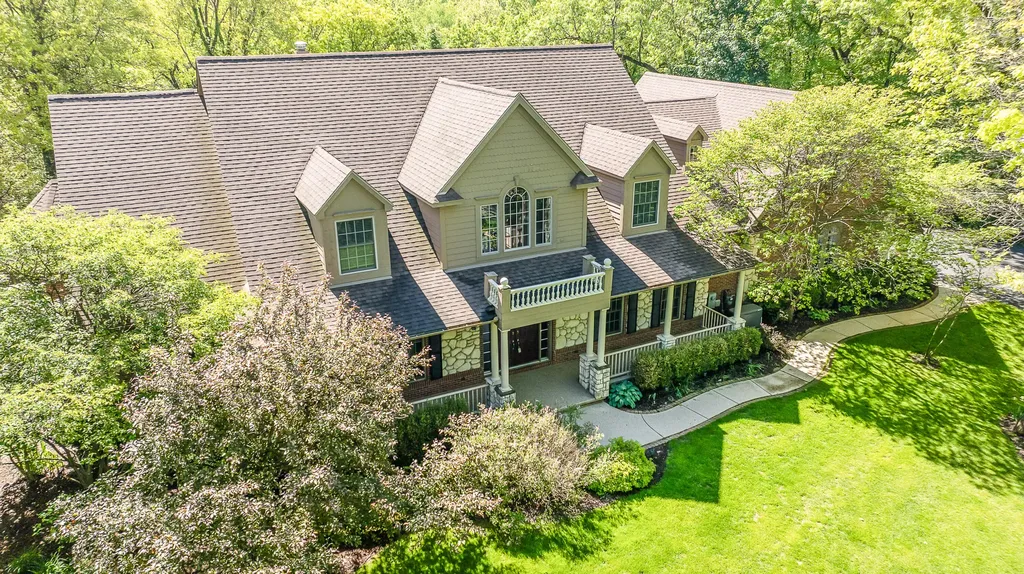 9222 Northpointe Ridge Brighton Township MI 48114