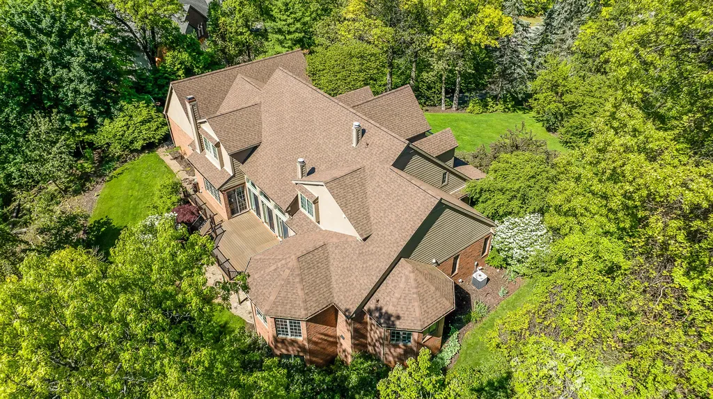 9222 Northpointe Ridge Brighton Township MI 48114