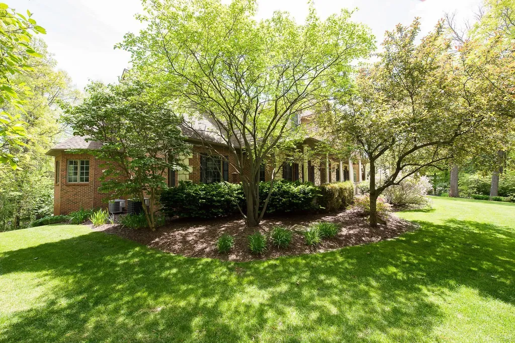 9222 Northpointe Ridge Brighton Township MI 48114