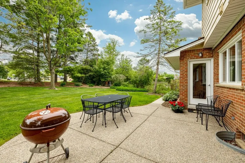2228 Delaware Drive Ann Arbor City MI 48103