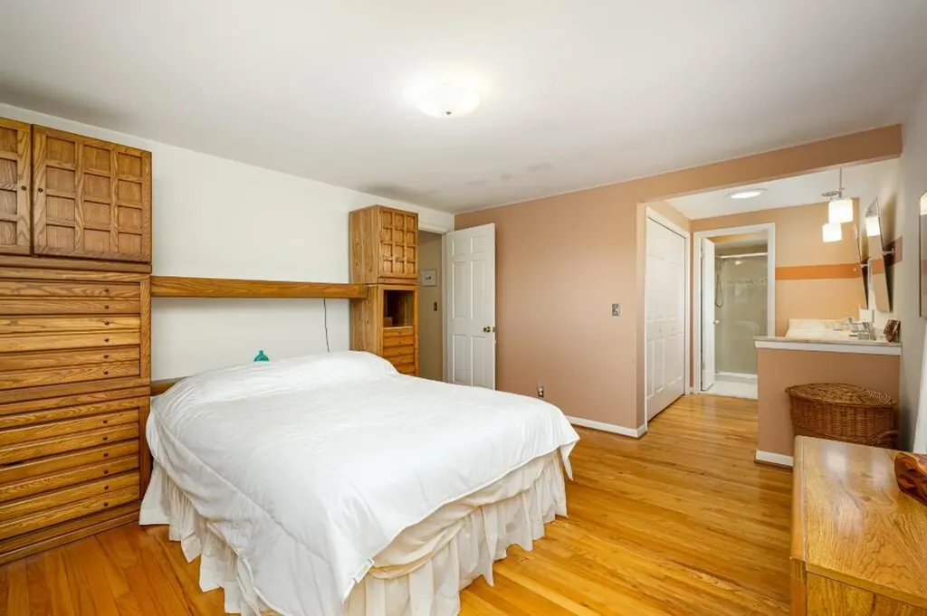 2228 Delaware Drive Ann Arbor City MI 48103