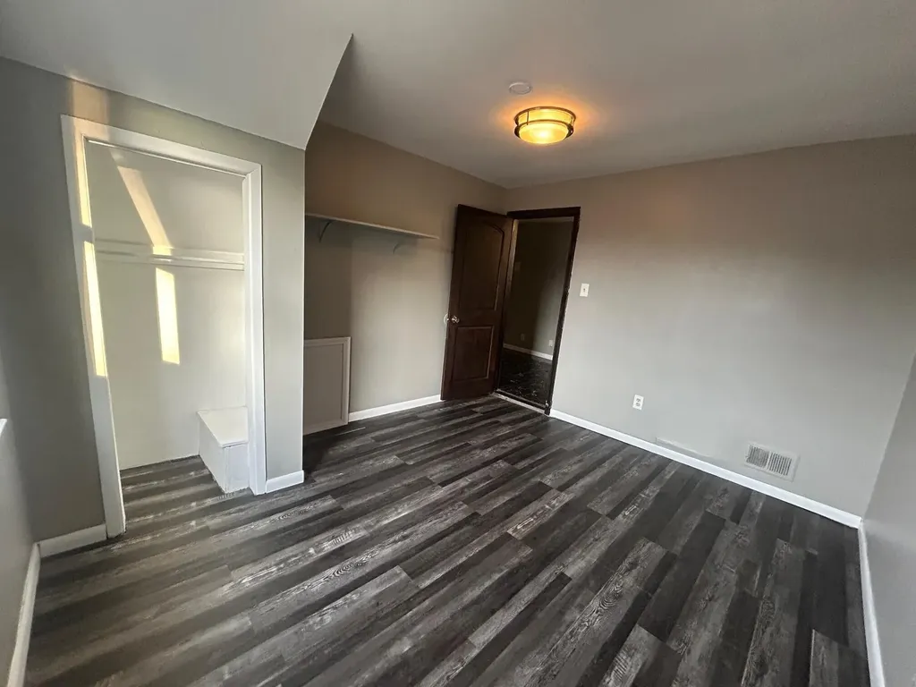 5849 Jackson Street Taylor City MI 48180