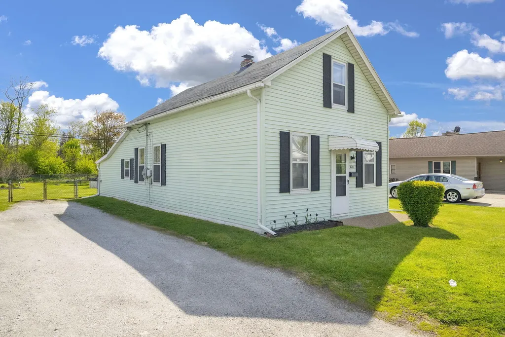 1839 Water Street Port Huron City MI 48060