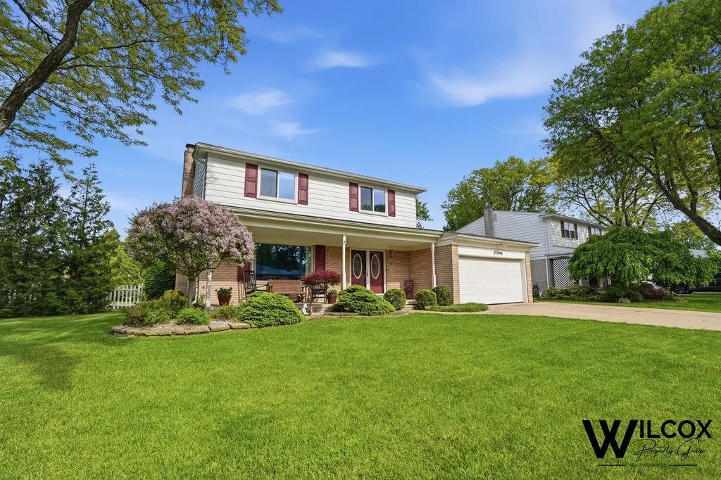 37944 Santa Anna Street Clinton Charter Township MI 48036
