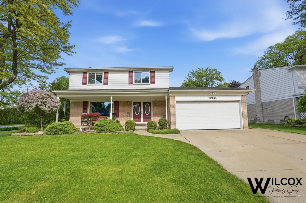 37944 Santa Anna Street Clinton Charter Township MI 48036