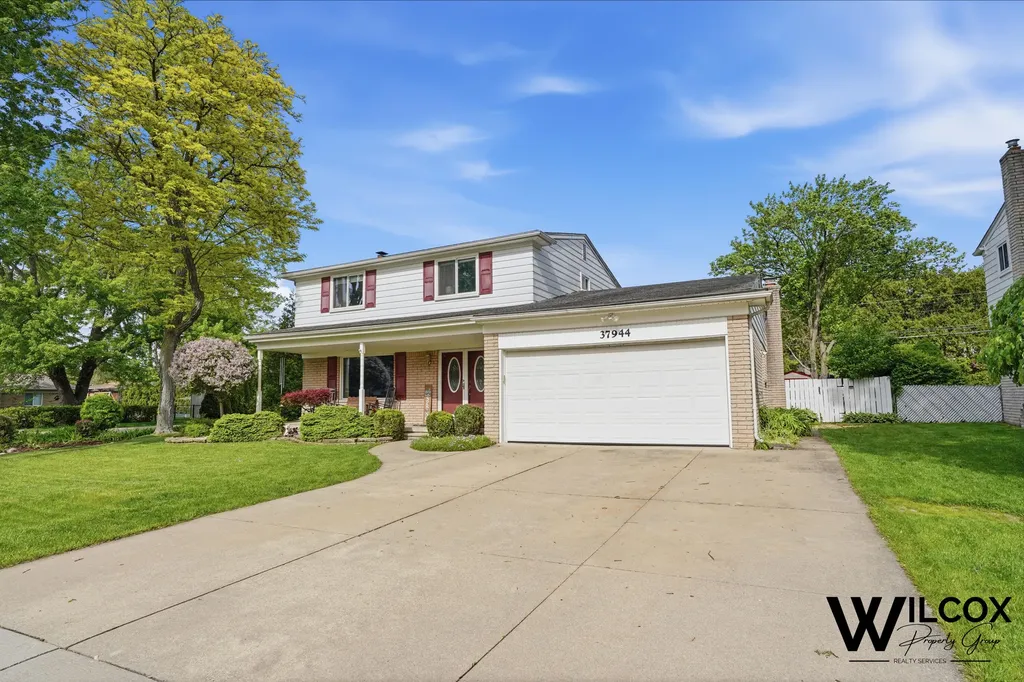 37944 Santa Anna Street Clinton Charter Township MI 48036