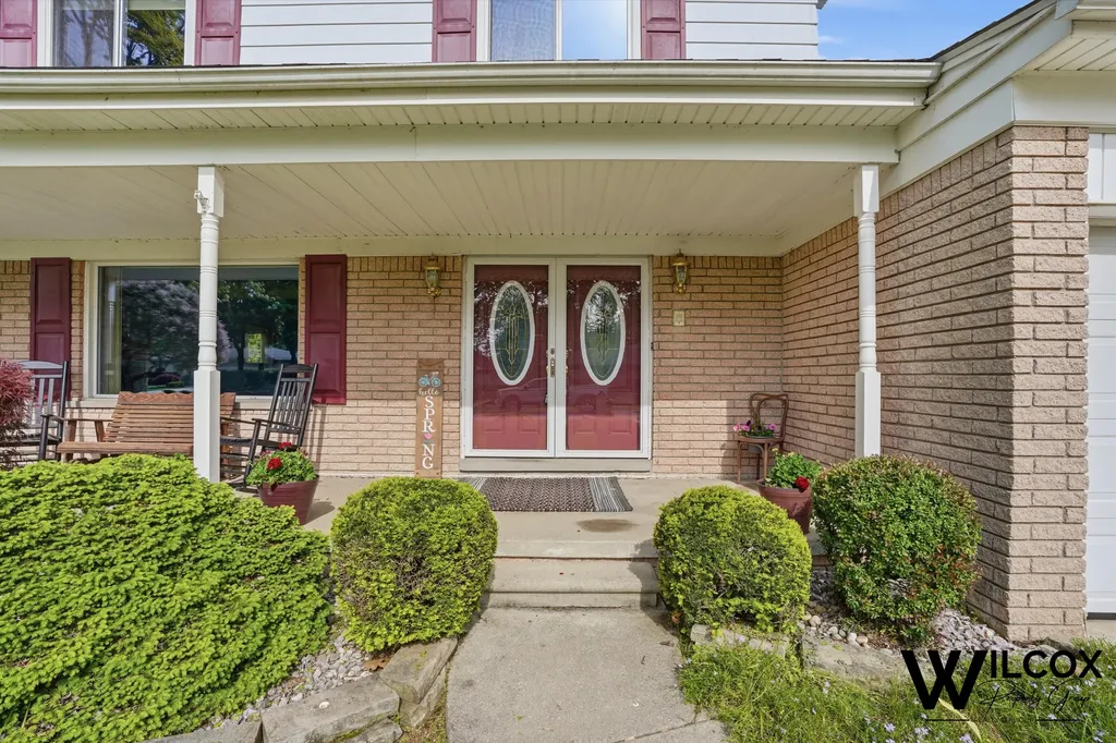 37944 Santa Anna Street Clinton Charter Township MI 48036