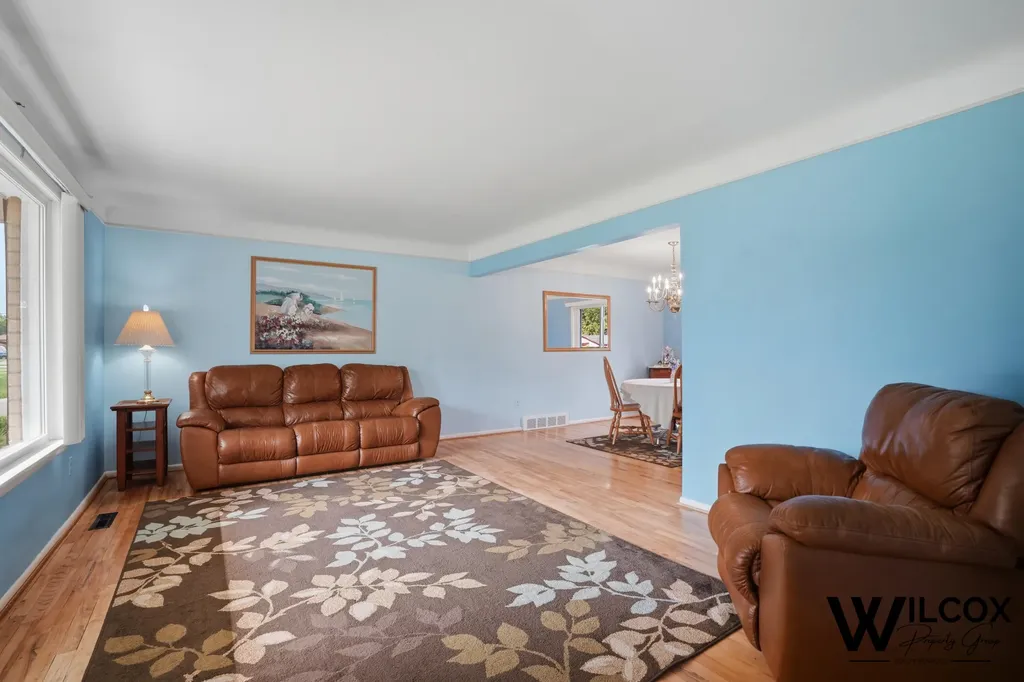 37944 Santa Anna Street Clinton Charter Township MI 48036
