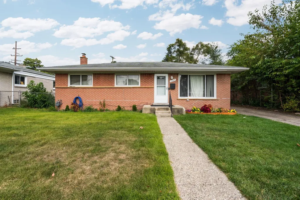 1027 Lori Street Ypsilanti Charter Township MI 48198