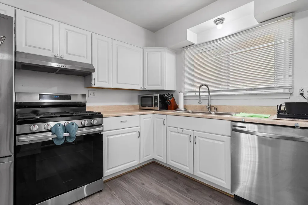 1027 Lori Street Ypsilanti Charter Township MI 48198