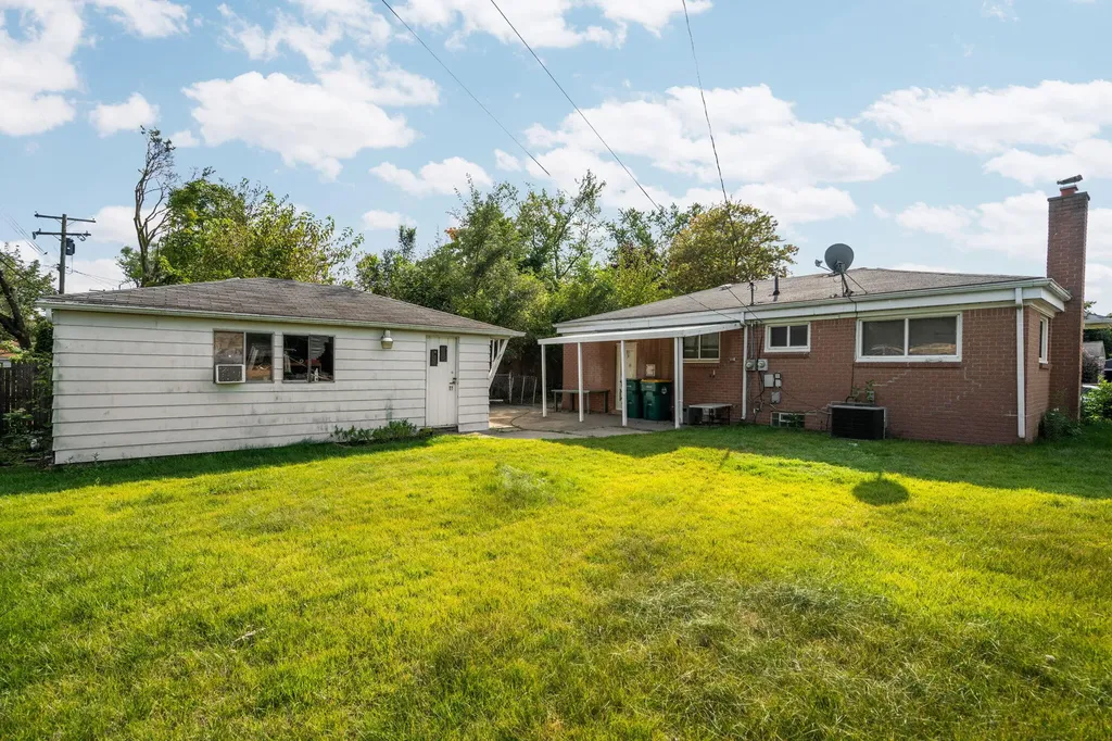1027 Lori Street Ypsilanti Charter Township MI 48198