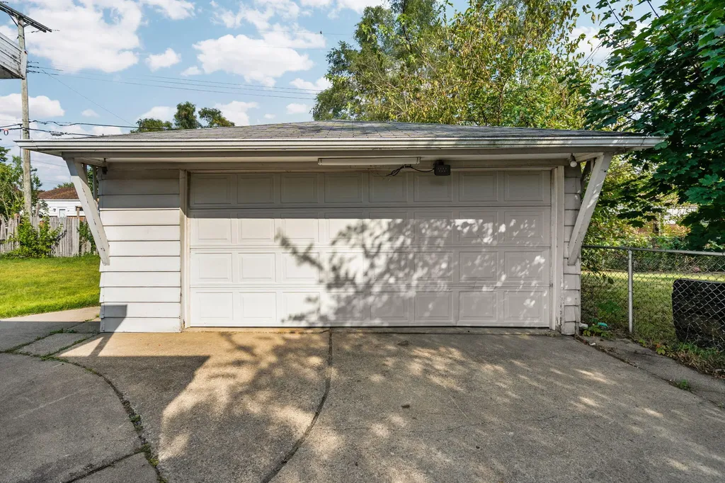 1027 Lori Street Ypsilanti Charter Township MI 48198
