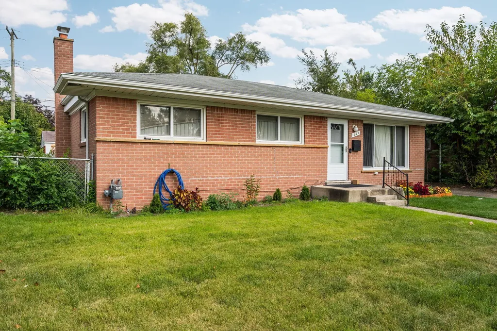 1027 Lori Street Ypsilanti Charter Township MI 48198