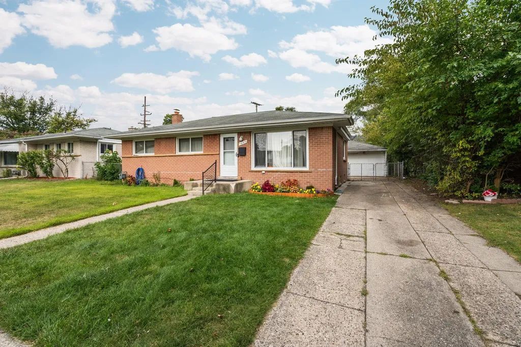 1027 Lori Street Ypsilanti Charter Township MI 48198