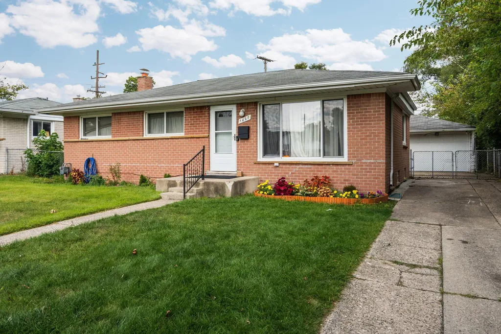 1027 Lori Street Ypsilanti Charter Township MI 48198