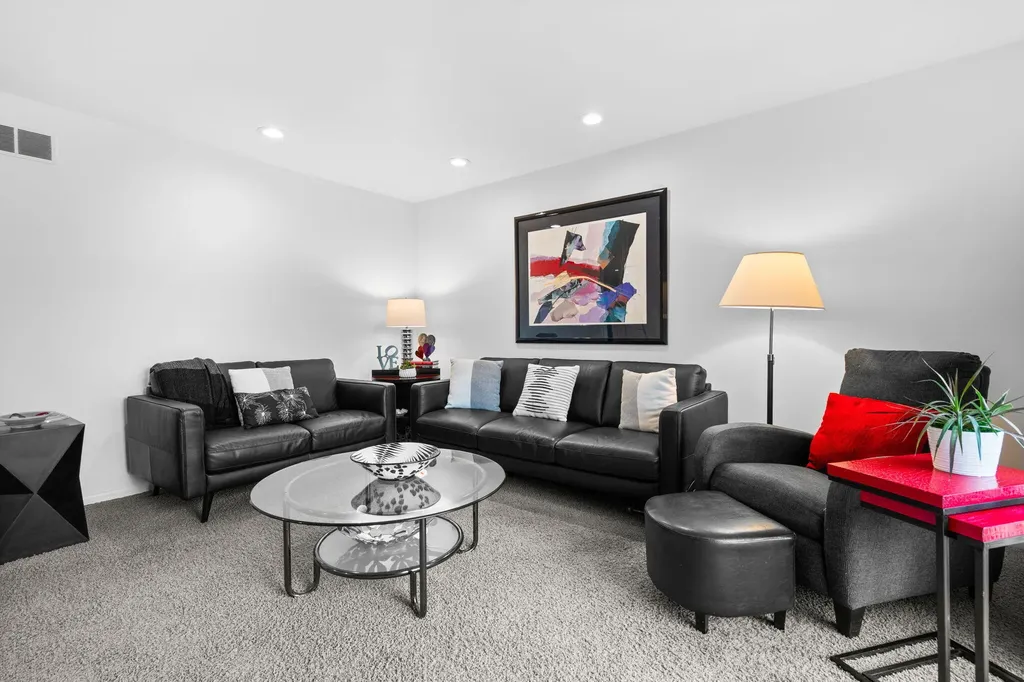 33801 York Ridge Street Farmington Hills City MI 48331