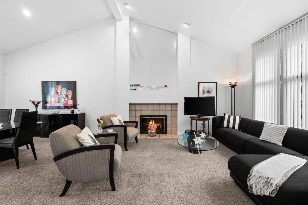 33801 York Ridge Street Farmington Hills City MI 48331