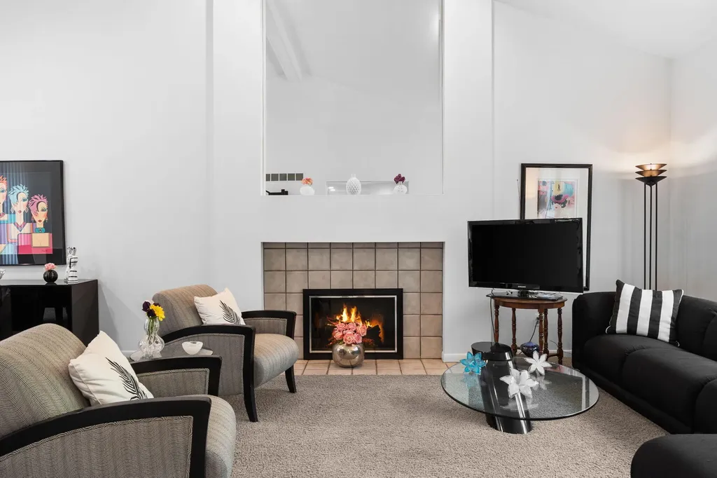 33801 York Ridge Street Farmington Hills City MI 48331