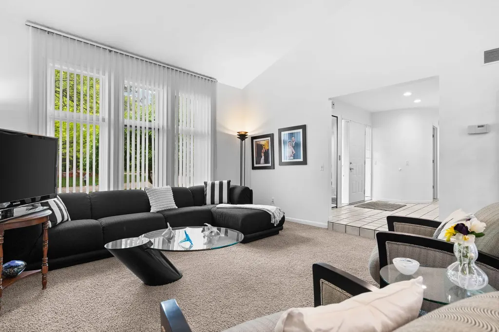 33801 York Ridge Street Farmington Hills City MI 48331