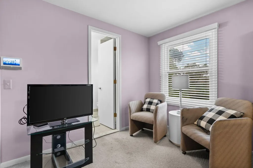33801 York Ridge Street Farmington Hills City MI 48331