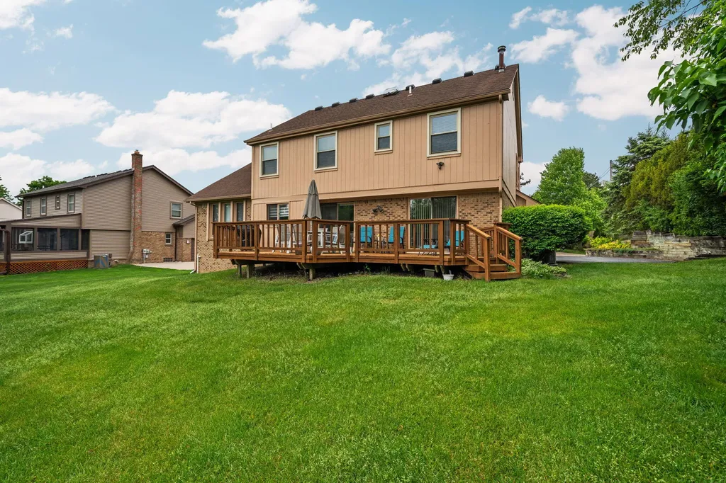 33801 York Ridge Street Farmington Hills City MI 48331