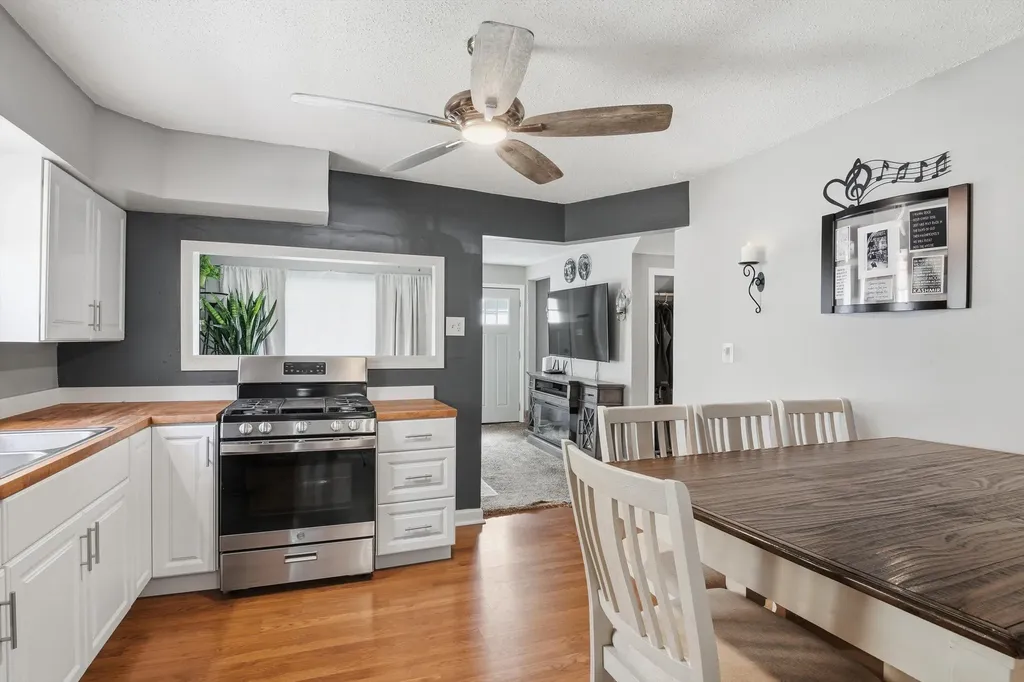 12280 Syracuse Street Taylor City MI 48180