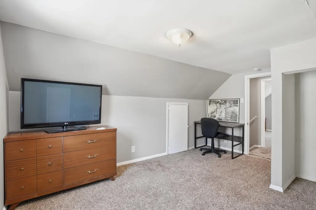12280 Syracuse Street Taylor City MI 48180