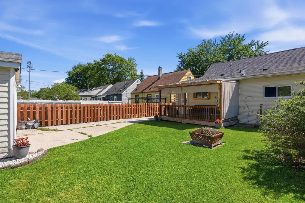 12280 Syracuse Street Taylor City MI 48180