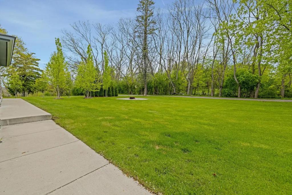 13550 Emrick Drive Plymouth Charter Township MI 48170