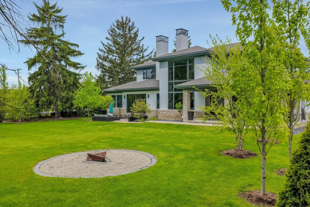 13550 Emrick Drive Plymouth Charter Township MI 48170