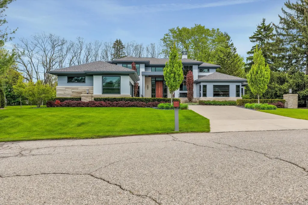 13550 Emrick Drive Plymouth Charter Township MI 48170