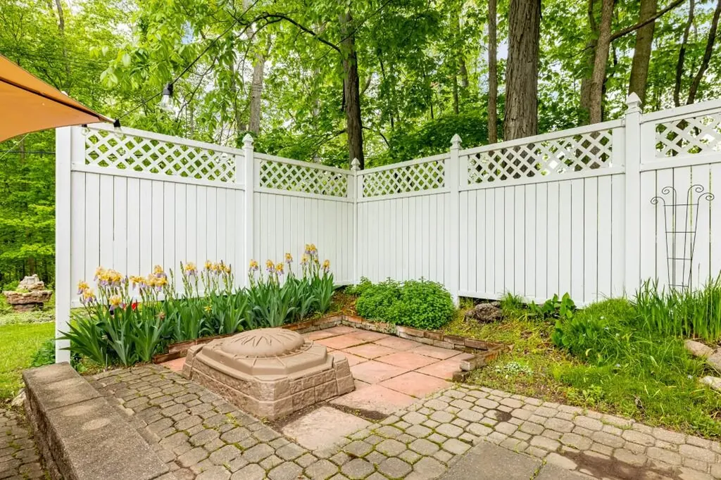4179 Woodland Drive Scio Township MI 48103