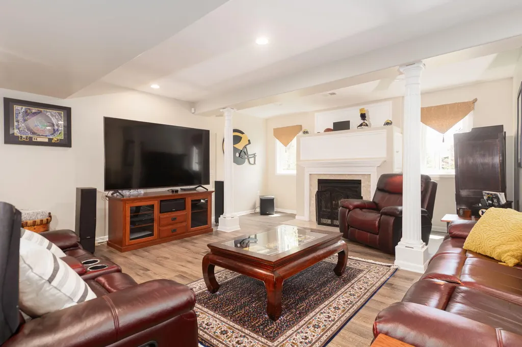 3801 Fawn Drive Rochester City MI 48306