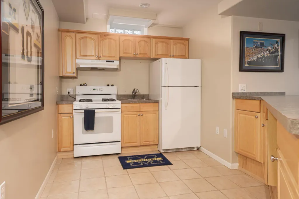 3801 Fawn Drive Rochester City MI 48306