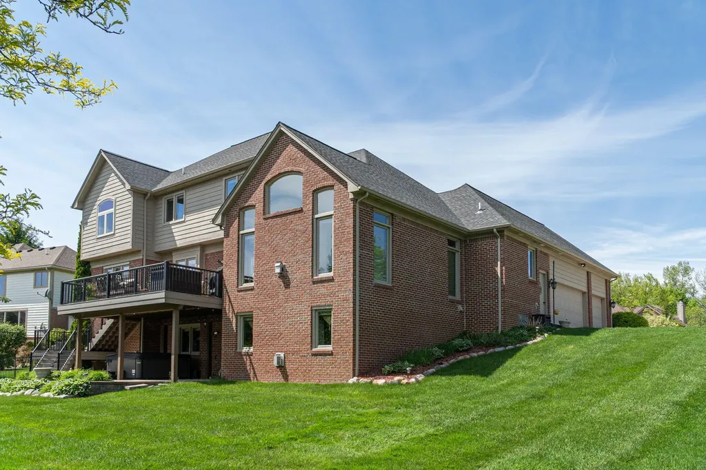 3801 Fawn Drive Rochester City MI 48306