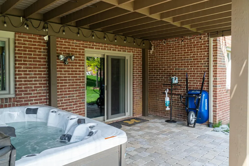 3801 Fawn Drive Rochester City MI 48306