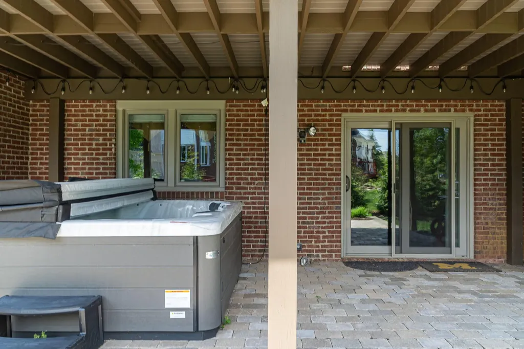 3801 Fawn Drive Rochester City MI 48306