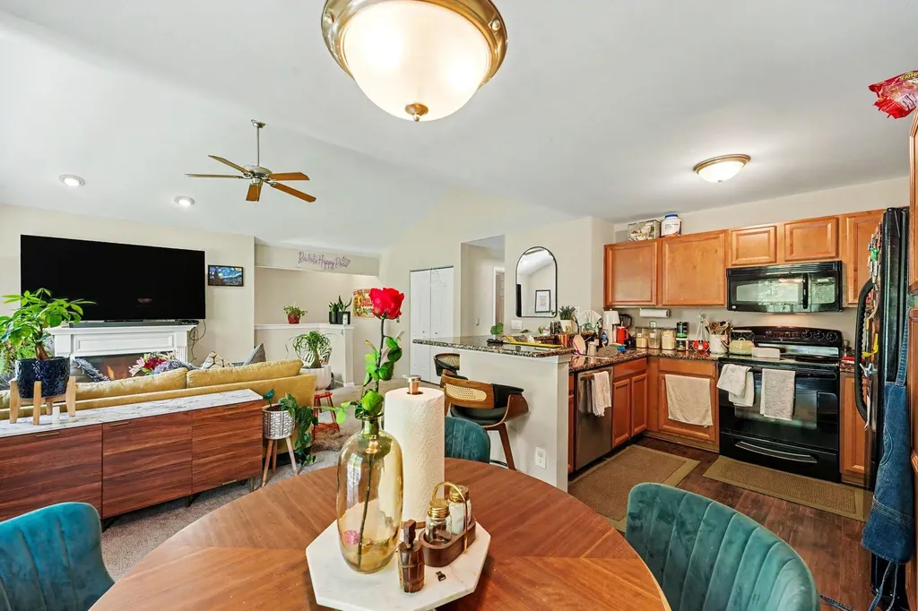 16064 Morningside Northville Township MI 48168